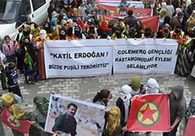 PKK'dan Erdoğan'a Suikast Pankartı