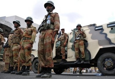 Yemen'de 10 Asker Öldürüldü