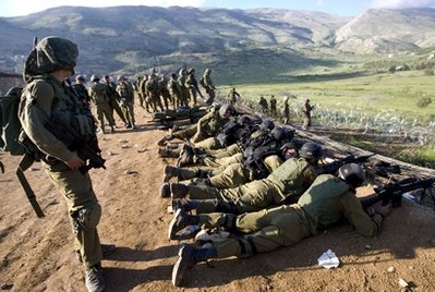 İsrail, Golan'a Saldırdı