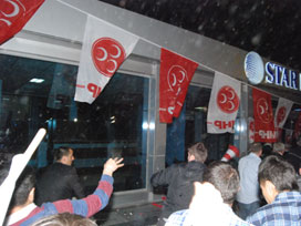 MHP'liler Basına Saldırıya Geçti-FOTO