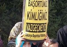 Başörtüsünü Fıkıh Belirlemiş,Siz Türbanla Oynaşadurun!