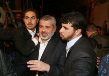 Filistinlilere yardım etmek için Gazze'de gönüllü olarak çalışan Yahudi