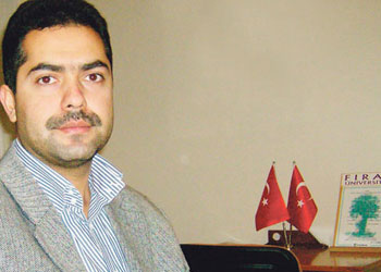 Eşi Başörtülü Diye...