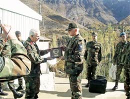 Dağlıca Komutanının Rütbesi Sökülüyor