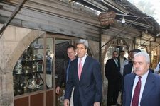 Kerry: Suriye'de Savaş Bitmez
