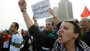 Mısır'da Onbinler Yine Meydanlarda