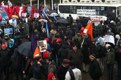 Adliye Önünde Hopa İttifakı !