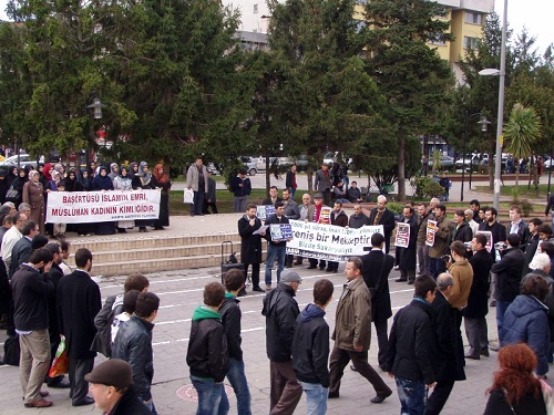 Başörtüsü Eylemlerin'de Bu Hafta(FOTO)