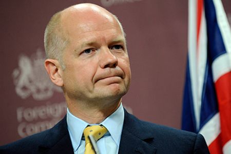 "Esad Ülkeyi Terk Etmeli"