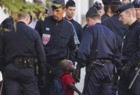 Fransız Polisine Ağır Eleştiri