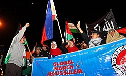 "Kudüs'e Küresel Yürüyüş" Kervanı İran'a Ulaştı