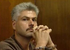 Komutan'ı Ölesiye Dövdüler