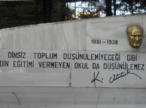 CHP'yi Kendi Kurucusuyla Ters Köşe Yaptı