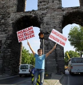 "Sosyalizm Gelecek İNŞAALLAH" !!!