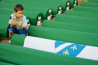 Srebrenitsa Kaliamının 17. Yıldönümü(FOTO)