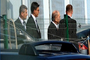 Özkök, Bir Bir Anlatıyor