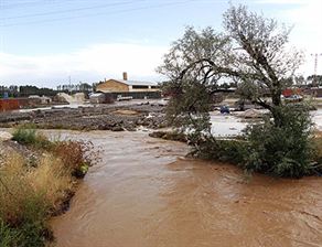 Van'da Sel: 1 Ölü, 1 Kayıp