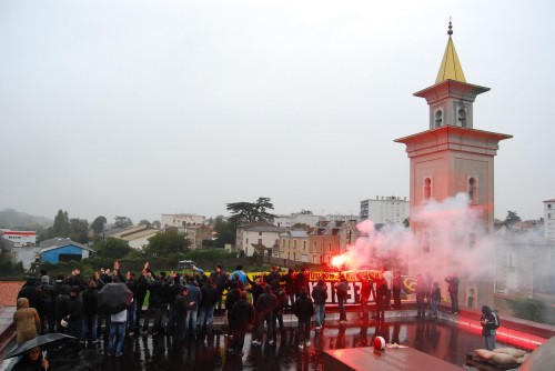Fransa'da Milliyetçiler Cami'ye Saldırdı-FOTO