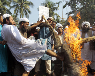 Bangladeş Ayaklandı