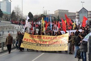 Dolmabahçe'de NATO Eylemi(FOTO)