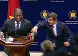 Bakan'ın Baygınlık Geçirdiği An(VİDEO)