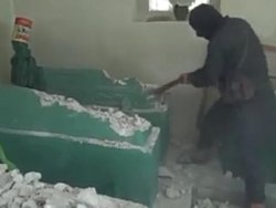 El Nusra Mezarları Yıkıyor!