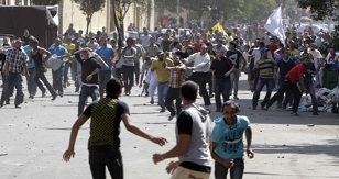 Mısır'da Halk'a Baskı Sürüyor