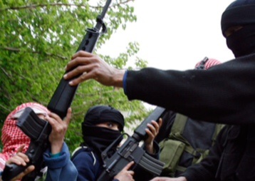 El Kaide Husilere yönelik saldırılarını arttırdı