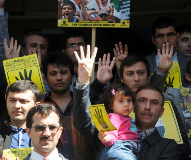 Mısır Darbesi Türkiye Genelinde Protesto Edildi(FOTO)