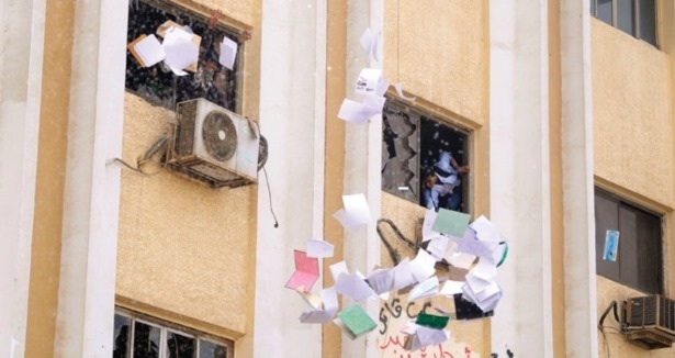 Ezher Öğrencilerine Hapis Cezası