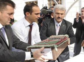 Talihsiz bebeğe bütün şehir sahip çıktı