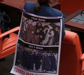 Başörtüsüne karşı eylem