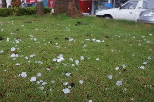 Ceviz Büyüklüğünde Dolu Yağdı