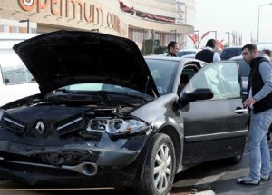 Arınç'ın Konvoyunda Zincirleme Kaza!