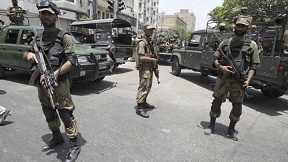 Pakistan’da art arda suikastlar