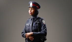 Kanada'da Başörtülü Polis