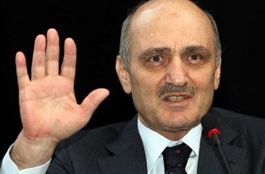 Bayraktar'ın İstifasına AKP'den Tepkiler