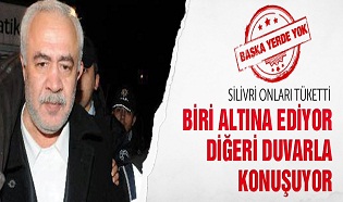 Geceleri duvarlarla konuşuyormuş