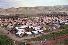 Mülteciler kampı terkediyor