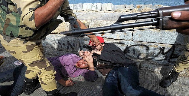 Mısır'da Devrimciler Meydanlarda: 2 ŞEHİD