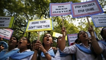 Köy meclisinin emriyle toplu tecavüz