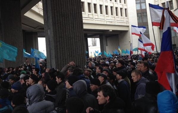 Kırım'da Başbakanlık ve Parlamento İşgal Edildi