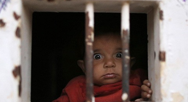 Demir Parmaklıklar Ardından Yükselen Çığlık