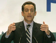 Sarkozy, Akdeniz Zirvesi'nde zorlanıyor