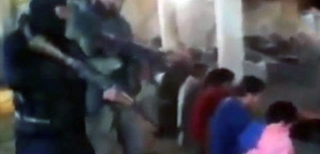 Terörist Haricilerden Suriye'de İnfaz-VİDEO