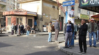 Amele Pazarında 12 Saatlik Mesai