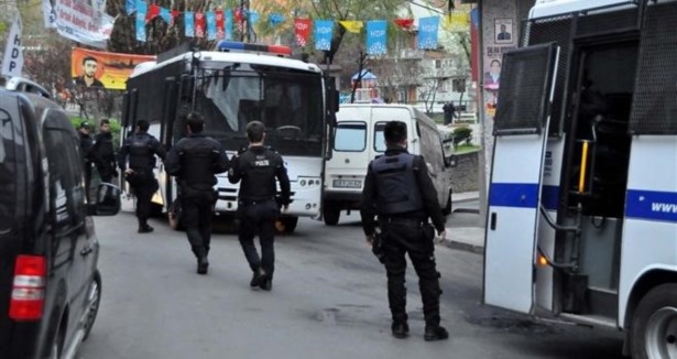 81 İl'de Alarm, 8 Canlı Bomba...