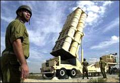 Siyonistlerin füzesi elinde patladı