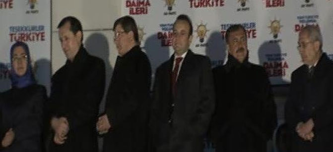 Davutoğlu'nun O Duruşu Dikkat Çekti