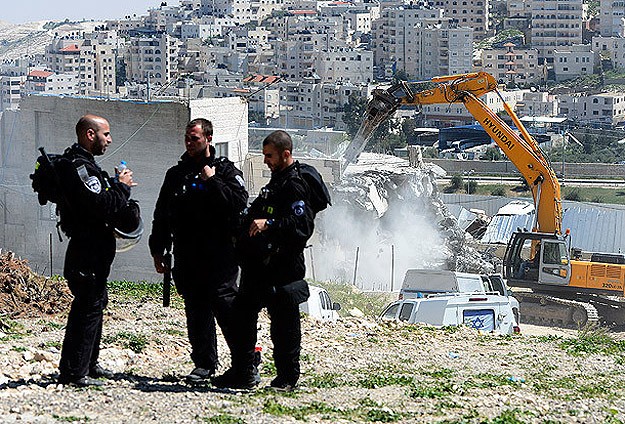 İsrail Afrikalı göçmenleri sınır dışı ediyor